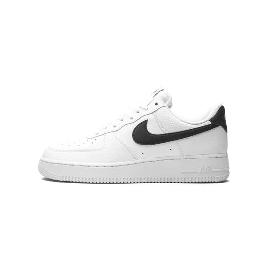 NIKE AIR FORCE 1 LOW '07 WHITE BLACK PEBBLED LEATHER